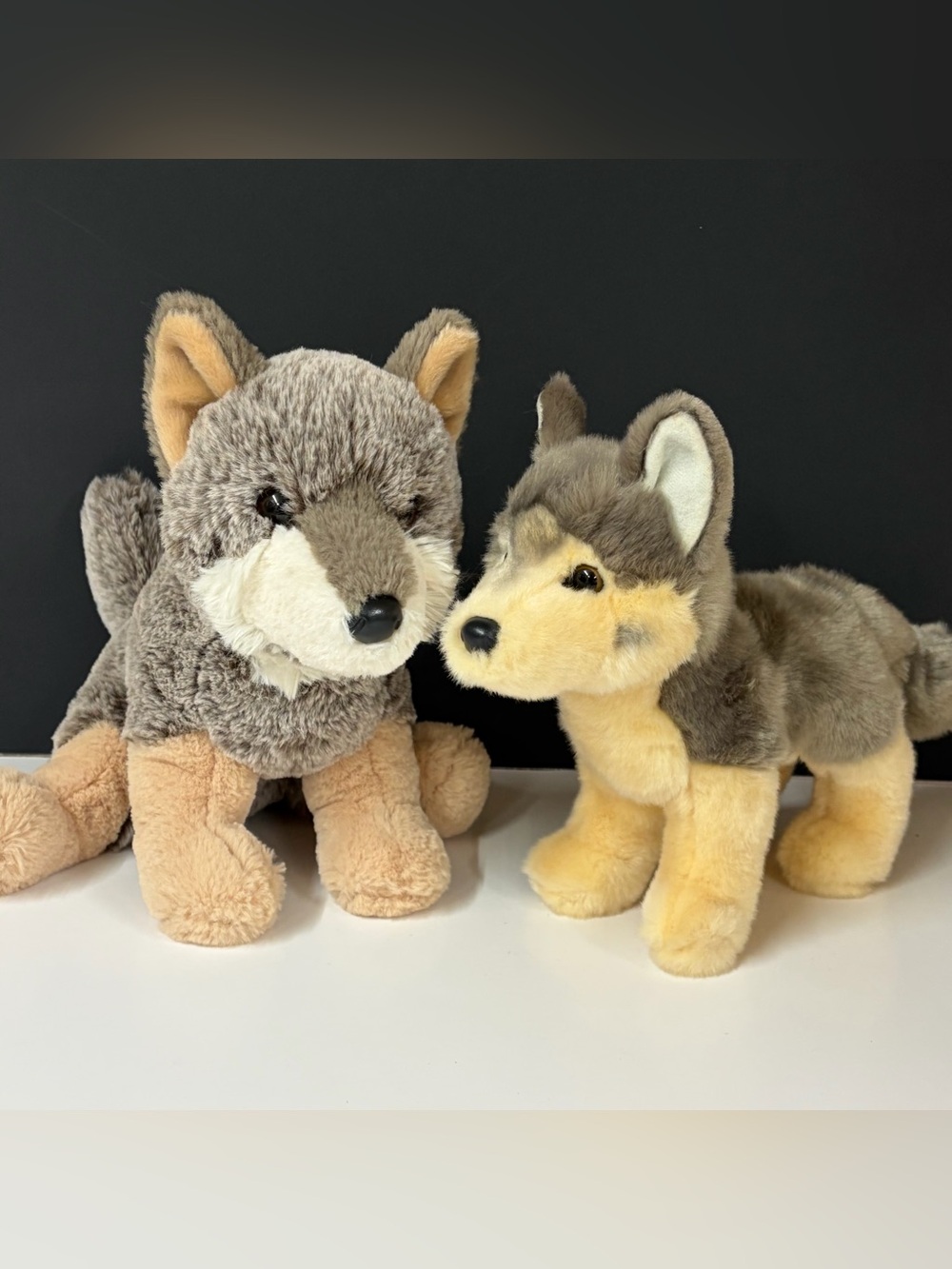 Douglas Cuddle Wolf Albie #4647 & Dancer Wolf #1739 Plush Stuffed Animals Lot 2